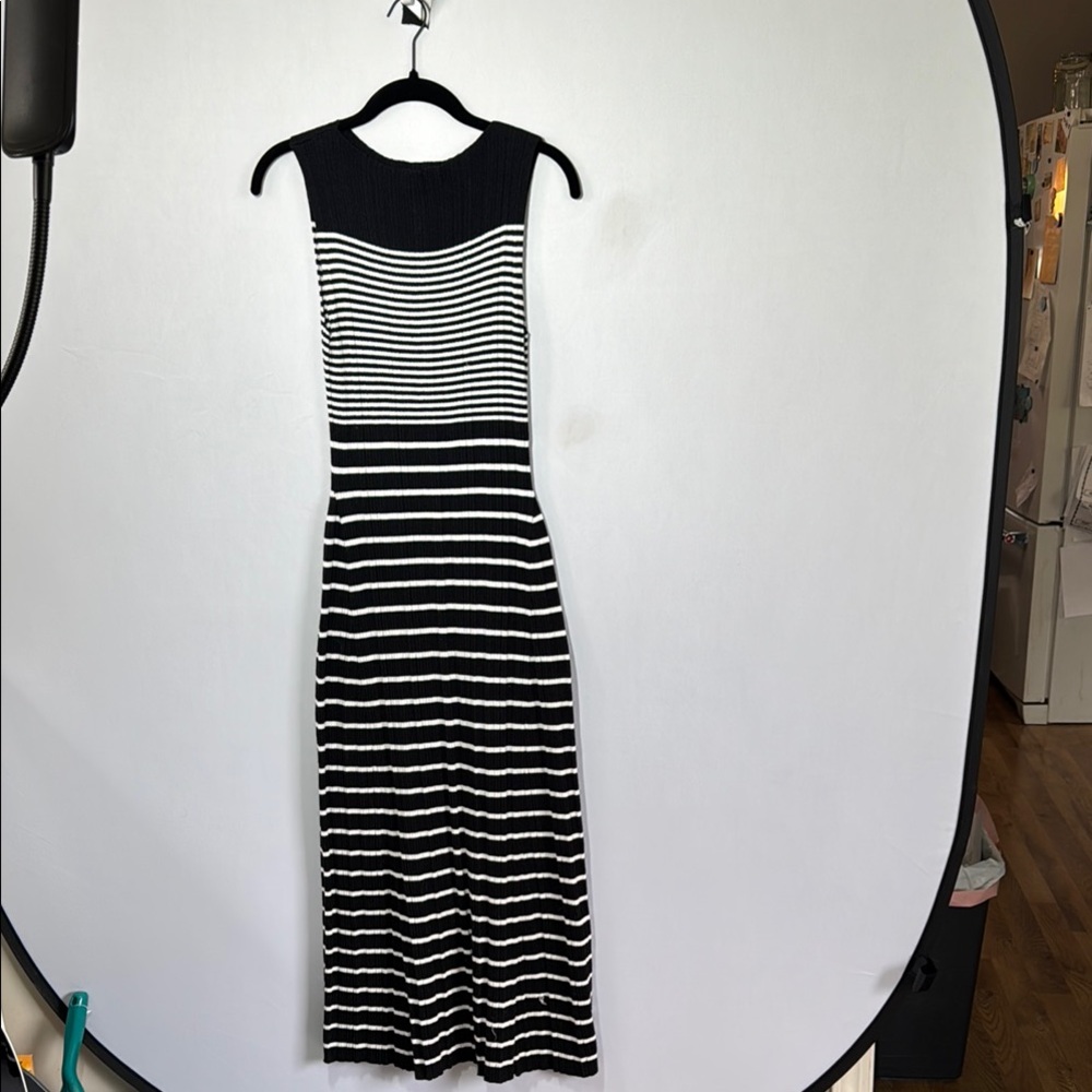 A New‎ Day Black White Striped Midi Dress Sleeveless Fit Flare Medium